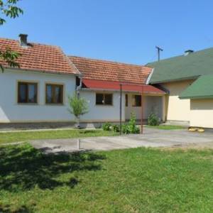 Prodajem lokal i kuću u Boboti