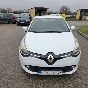 Prodajem navedeni auto