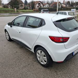 Prodajem navedeni auto