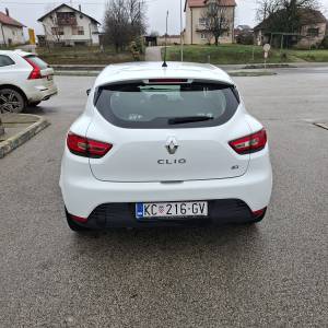 Prodajem navedeni auto