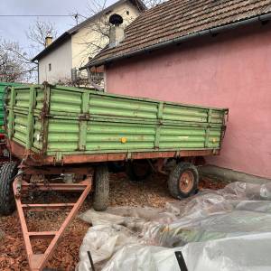 Prodajem prikolicu zvijezda nasice