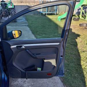 Prodajem vw touran s 7 sjedala