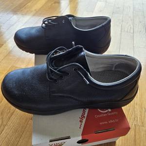 Radne cipele Viko broj 45 Nove