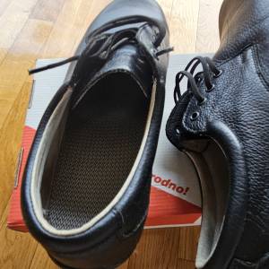 Radne cipele Viko broj 45 Nove