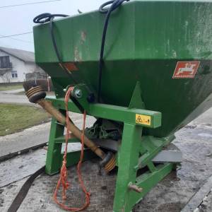 RASIPAČ ĐUBRIVA amazone  600 kg