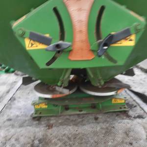 RASIPAČ ĐUBRIVA amazone  600 kg