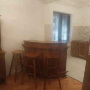 Stan Rijeka 200m(etaža + visoko potkrovlje)