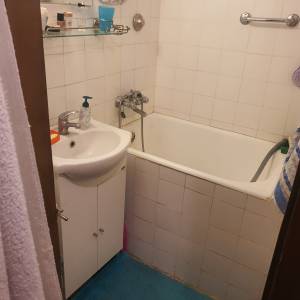 Stan Trnsko 47 kv 4 kat bez lifta