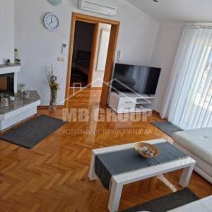 TOP PONUDA! LUKSUZAN APARTMAN U PRIVATNOJ VILI (E4), 2. KAT – KOŽINO