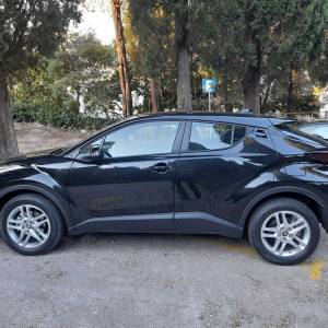 Toyota C-HR Hybrid POVOLJNO