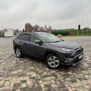 Toyota RAV 4 2,5 benzin-hibrid 4×4, 99,000km