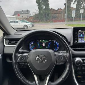 Toyota RAV 4 2,5 benzin-hibrid 4×4, 99,000km