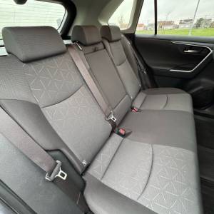 Toyota RAV 4 2,5 benzin-hibrid 4×4, 99,000km