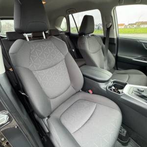 Toyota RAV 4 2,5 benzin-hibrid 4×4, 99,000km