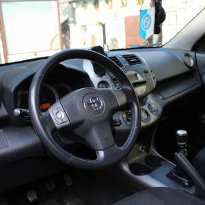 TOYOTA RAV 4