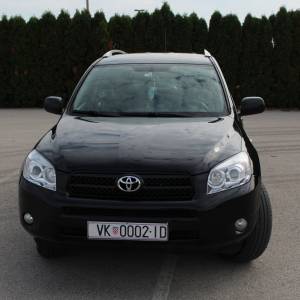 TOYOTA RAV 4