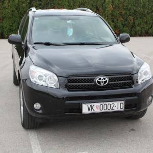 TOYOTA RAV 4