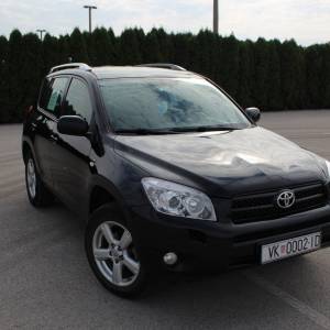 TOYOTA RAV 4