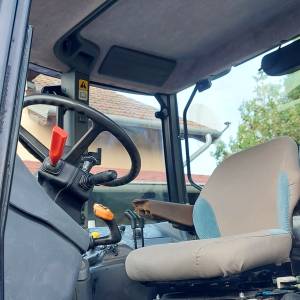 Traktor New Holand TM 155