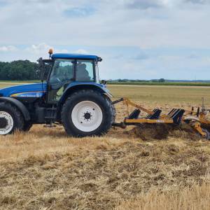 Traktor New Holand TM 155