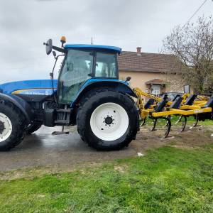 Traktor New Holand TM 155