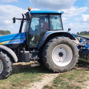 Traktor New Holand TM 155