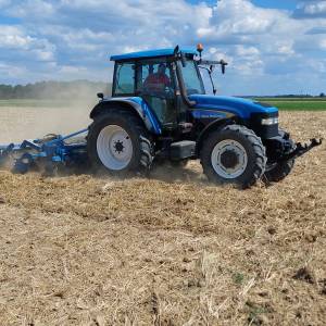 Traktor New Holand TM 155