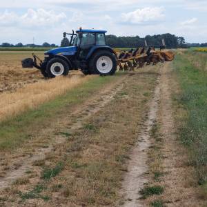 Traktor New Holand TM 155