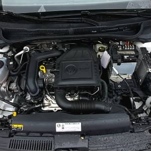 VW Polo 1,0 TSI HIGHLINE - PRVI VLASNIK