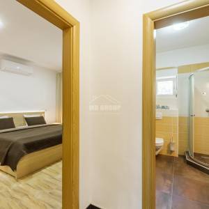 APARTMAN S 2 SPAVAĆE SOBE, 1. RED OD MORA - POGLED NA MORE, VIR