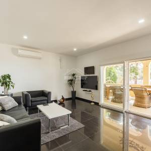 APARTMAN S 2 SPAVAĆE SOBE, 1. RED OD MORA - POGLED NA MORE, VIR