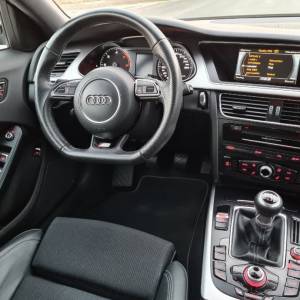 audi a4 s line