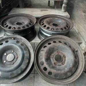 Čelične felge 15" rupe 5x110, 4 kom. + Michelin ratkape gratis