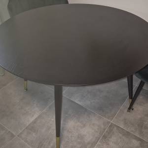 Crni  blagovaonski stol