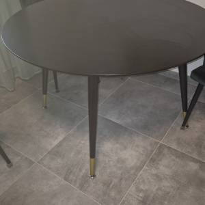 Crni  blagovaonski stol