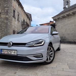 Golf 7.5 2.0 TDI DSG , highline oprema, kuka, reg godinu dana