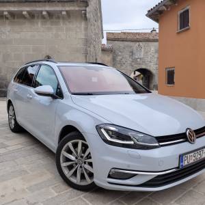 Golf 7.5 2.0 TDI DSG , highline oprema, kuka, reg godinu dana