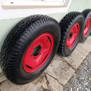 Gume i felge 4 kom 7.50 20cola