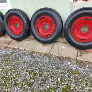 Gume i felge 4 kom 7.50 20cola