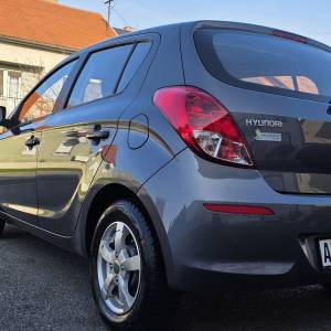 HYUNDAI I20------PRVI VLASNIK SAMO 109TKM------