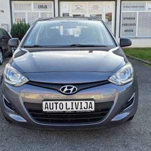 HYUNDAI I20------PRVI VLASNIK SAMO 109TKM------