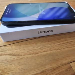 iPhone 16e 128Gb Black stanje 10/10 Garancija 11.11.2027