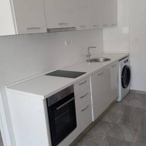 Iznajmljuje se jednosobni novi stan dugoročno