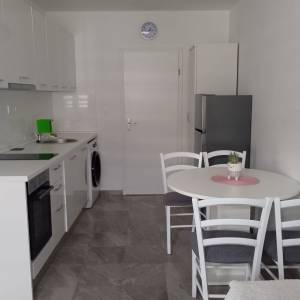 Iznajmljuje se jednosobni novi stan dugoročno