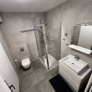 PRVI NAJAM 3-sobni stan-3 kat-74m2-2GPM-Sveta Klara-Utinsjka 10