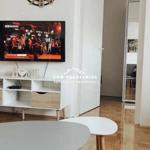 IZNAJMLJUJE SE STAN U OSIJEKU U CENTRU ️