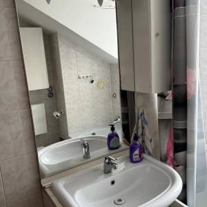 Iznajmljujem garsonijeru