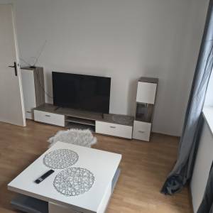 Iznajmljujem stan na dugoročno