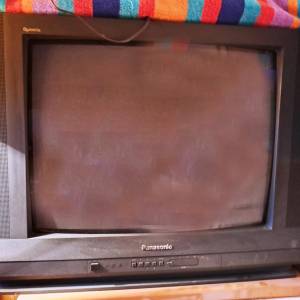 Katodni (CRT) TV - PANASONIC 63 CM sa daljinskim upravljačem !