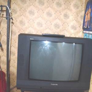 Katodni (CRT) TV - PANASONIC 63 CM sa daljinskim upravljačem !